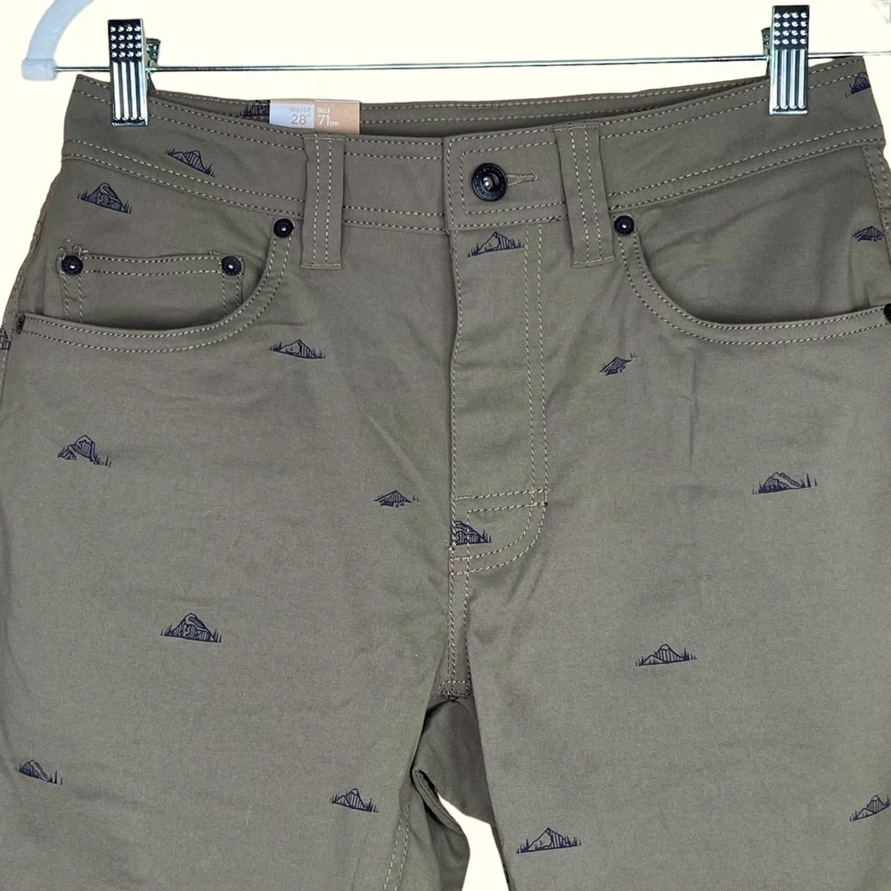 Prana Men’s Brion Olive Green Nylon Shorts With Mountain Print Size 28 X…